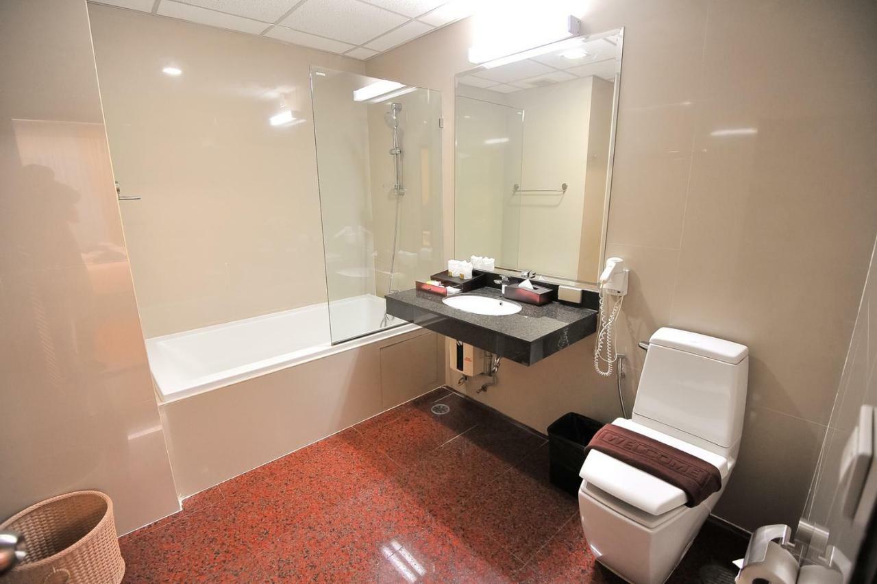 42Grand Residence Банкок Екстериор снимка